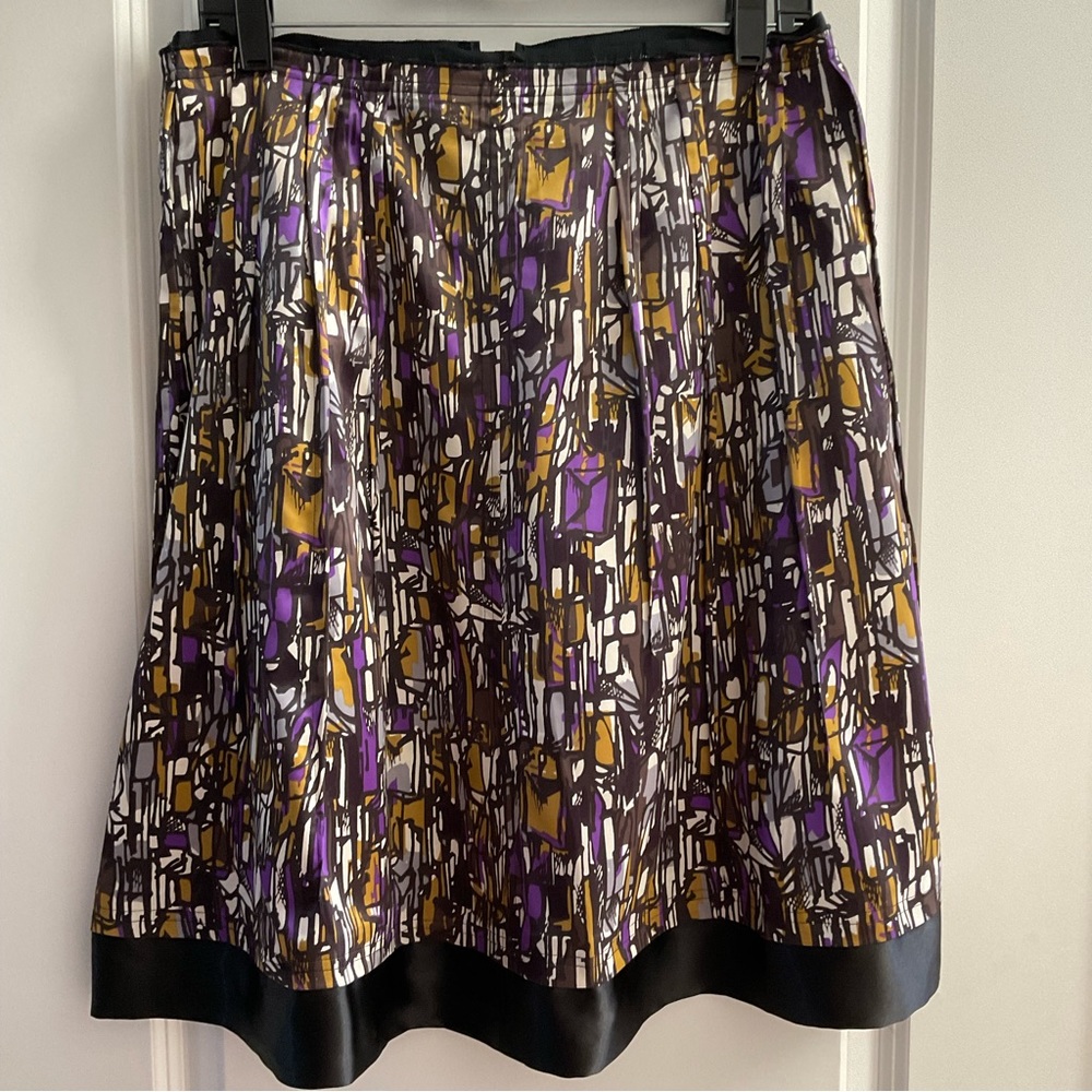 Think Tank Graphic Skirt Size 10